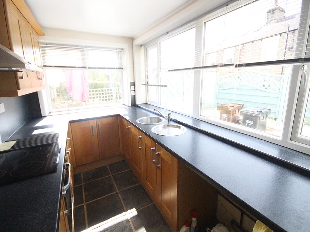 3 bedroom end terrace house Let Agreed in Earby - IMG_2233.jpg